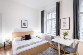 Friendly Studio for Two Old Town